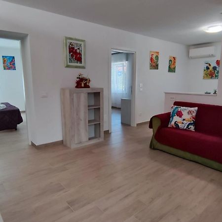 Sweet Apartment - Centre Peschiera del Garda Buitenkant foto