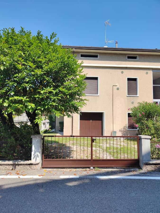 Sweet Apartment - Centre Peschiera del Garda Buitenkant foto